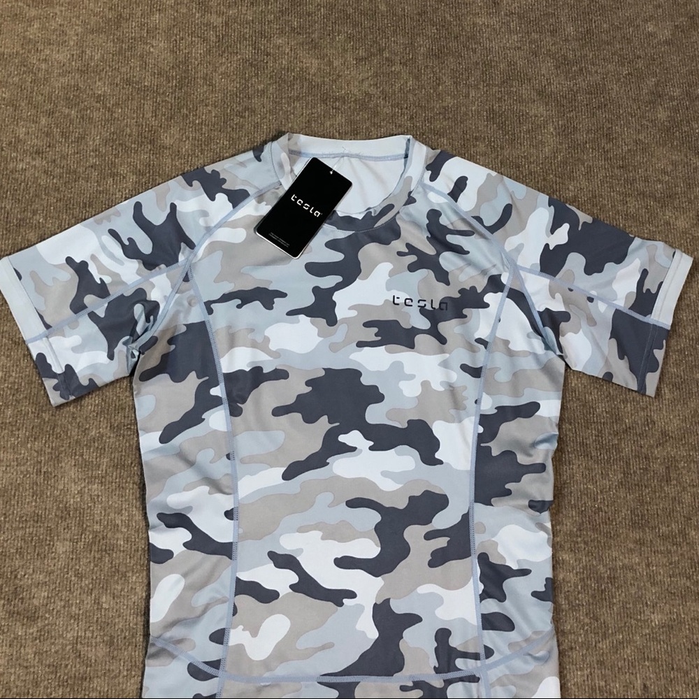 Tesla Performance Shirt - Picture 6 of 15